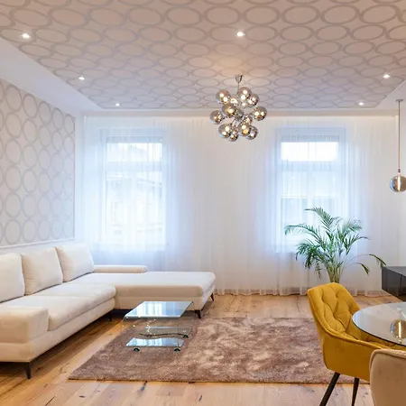 Oktogon Luxury Apartment