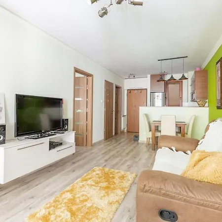 Charming With Quiet Garden In Downtown Budapest