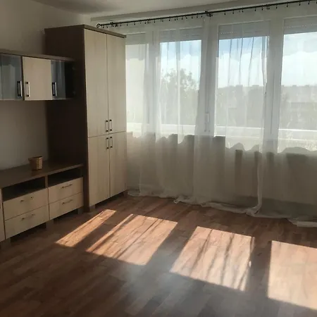 Pillango Parki Kis Lakas 15 Percre A Belvarostol Apartmán Budapešť