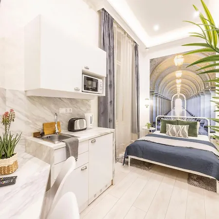 Exclusive Private In The Center Of Bp W 4bedrms, 4 Bathrms * Budapeszt