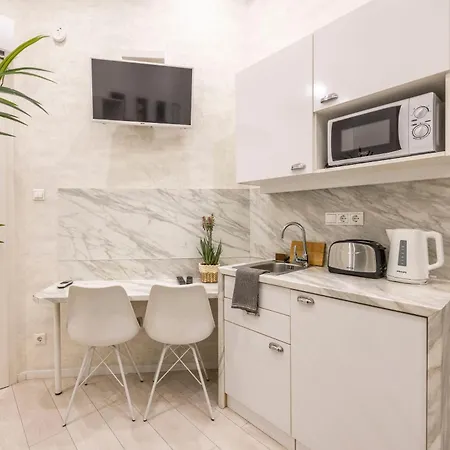 Exclusive Private In The Center Of Bp W 4bedrms, 4 Bathrms Apartament Budapeszt