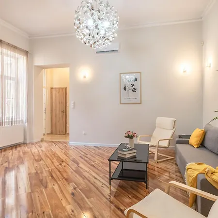 Lägenhet Exclusive N' Charming With Sauna In The Heart Of *