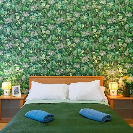 Lovely Designer With Stunning Parliament View Apartment Budapest