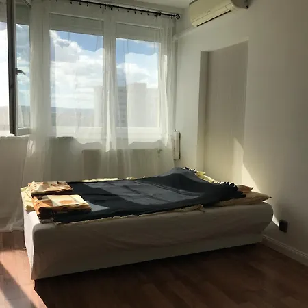 Apartmán Pillango Parki Kis Lakas 15 Percre A Belvarostol Budapešť