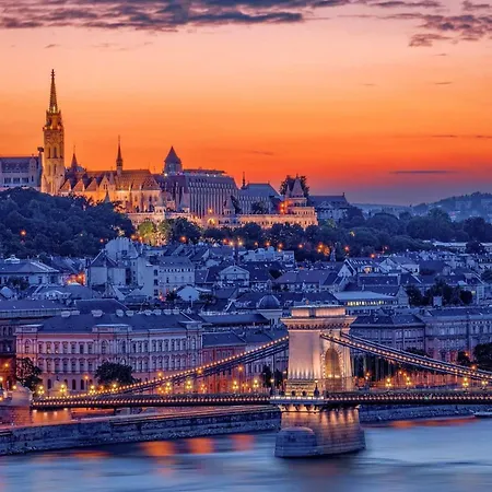 Premium By The Danube With Ac Budapest