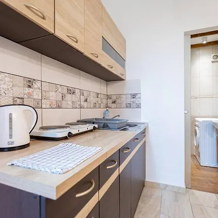 Appartement Cool In The Center With Patio, Szovetseg Street