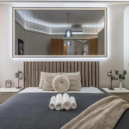 High-end Luxurious Royal In The Heart Of بودابست