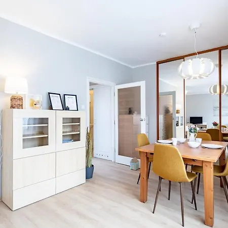 - Comfy - Sunny Apartment