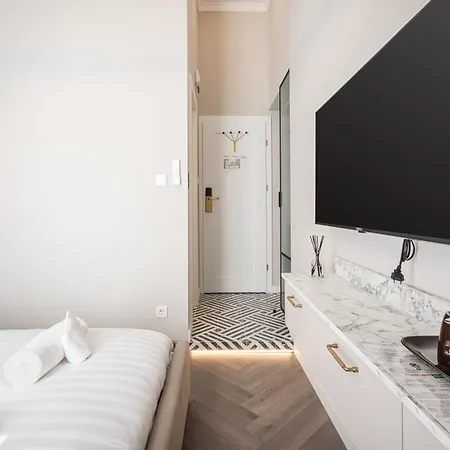 Timeless Boutique By Bqa *