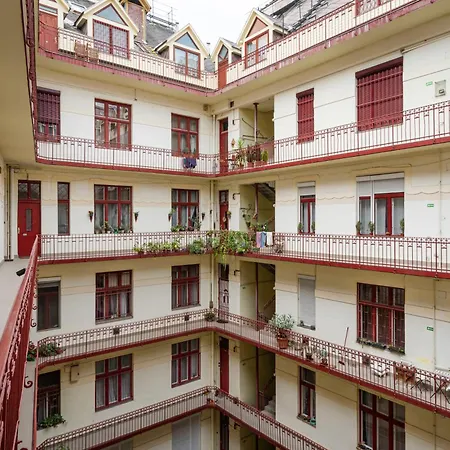 Apartment Nirvana Niche