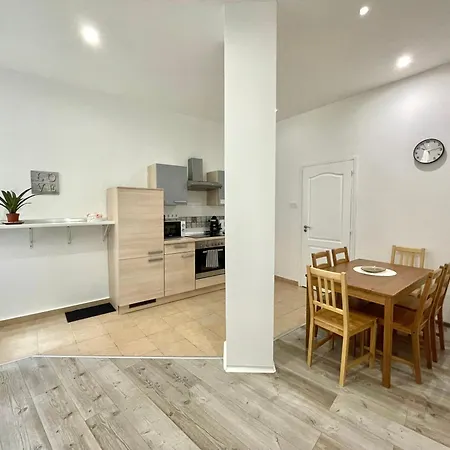 公寓 Relax With 2 Bedroom, 2 Bathroom For 6 People In The Centre Free Coffee