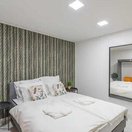 Lovely & Apartamento