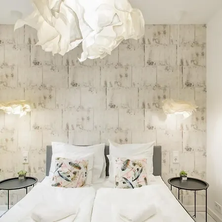 Apartamento Lovely & *