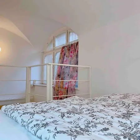 C Downtown Cozy Family Loft Apartment *