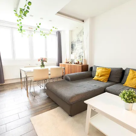 Superb Location & Chic W' 2bedroom Budapest