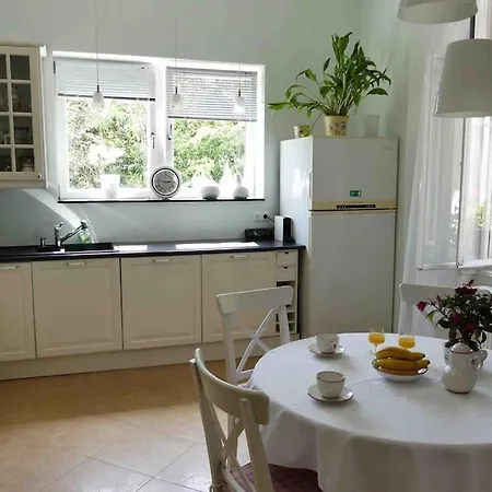 Giulietta With Garden, Free Parking
