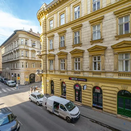 Rakoczi Stylish Entire Budapest