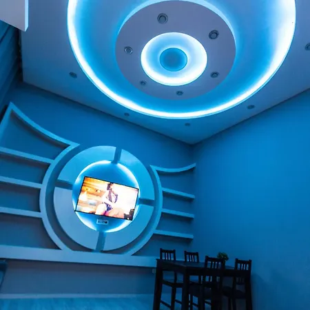 Diamond Lux - 4 Bedrooms 2 Bathrooms Budapest
