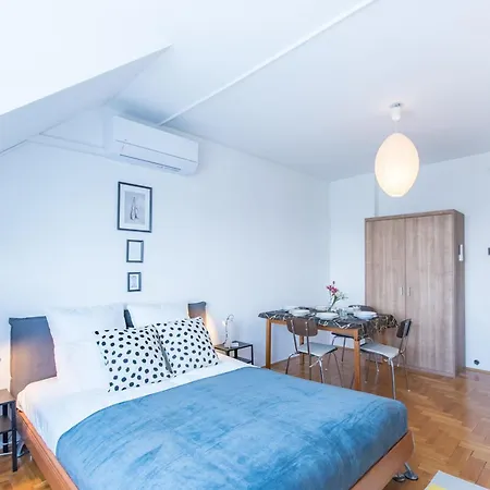 Apartment Green - Easy Parking - Quiet Sleep Budapest