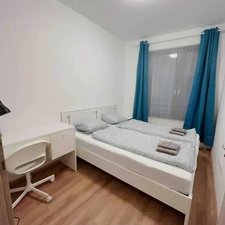 Apartment Spacious With Balcony And Garage
