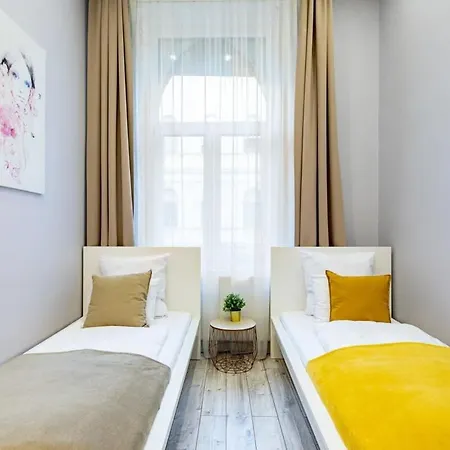 - Large And Comfy Apartment