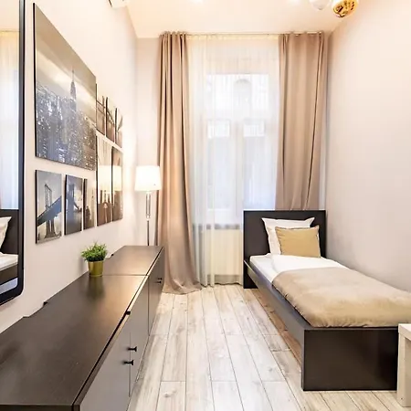 Apartment - Large And Comfy Budapest
