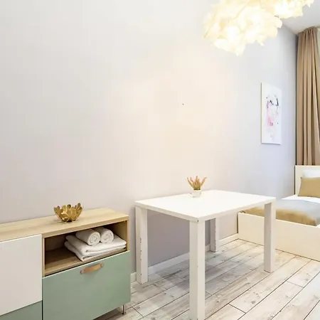 - Large And Comfy Apartment
