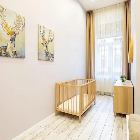 - Large And Comfy Apartment