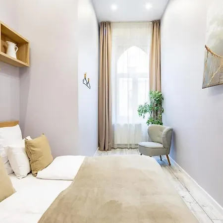 - Large And Comfy Apartment Budapest