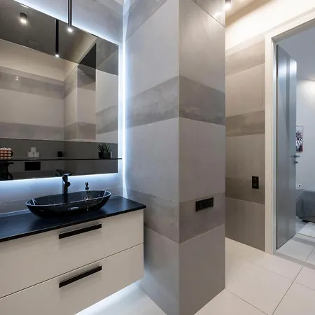 Luxurious High-end Grand On The St Stephen Road Apartamento