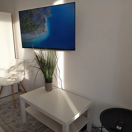 Duna Apartment, Freegarage, 2room, Smarttv,dishwasher Lägenhet *