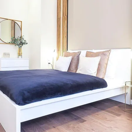Apartment New Chic & Very