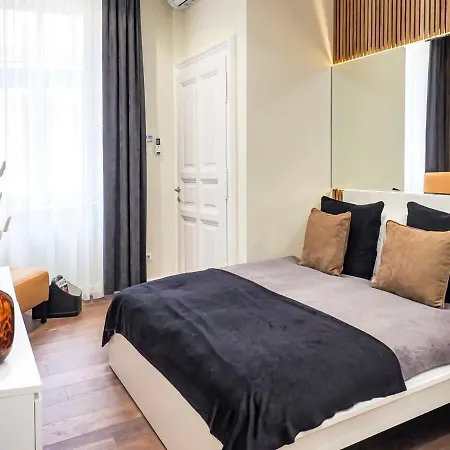 Apartment New Chic & Very