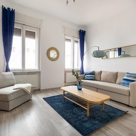 Vibrant Neighborhood Vibes Apartment *