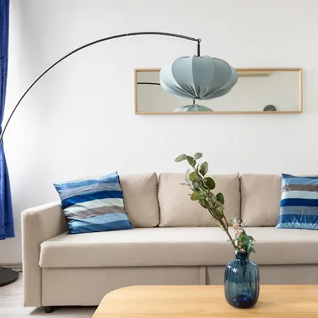 Vibrant Neighborhood Vibes Apartment *