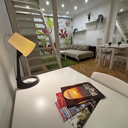 Downtown Majestic Apartment