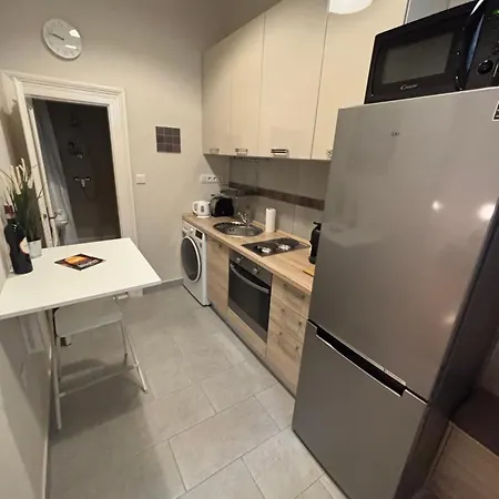 Downtown Majestic Apartment *