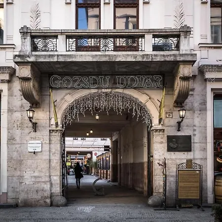 Gatsby Design By Chivi In Gozsdu #freeparking Budapest