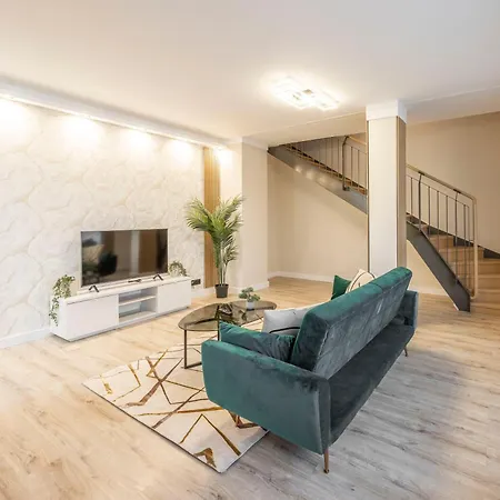 Exclusive Duplex Penthouse In The Heart Of