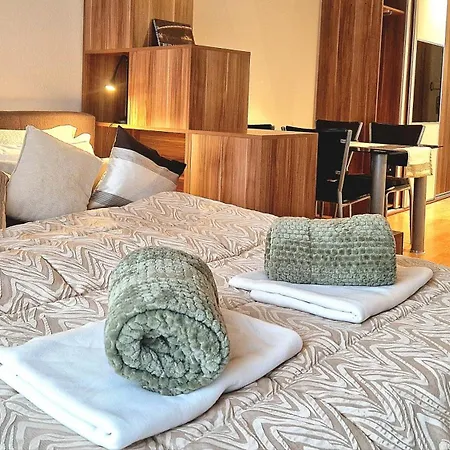 Apartment H10 With Free Parking Budapest