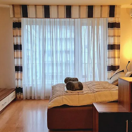 H10 With Free Parking Apartment