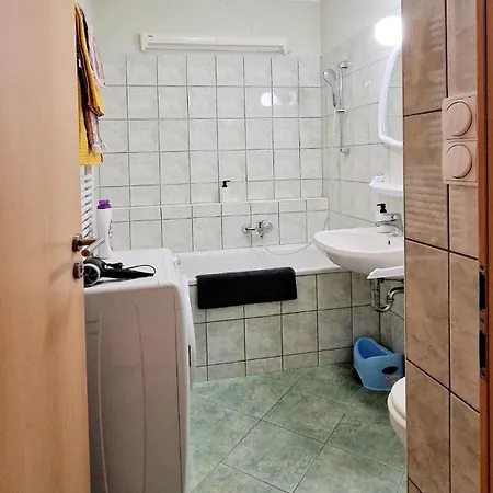 H10 With Free Parking Apartment