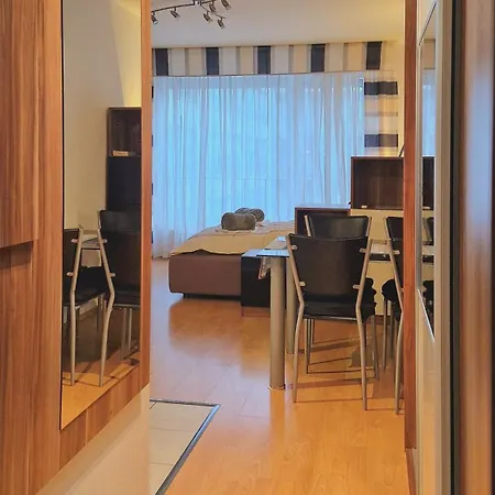 Apartment H10 With Free Parking *
