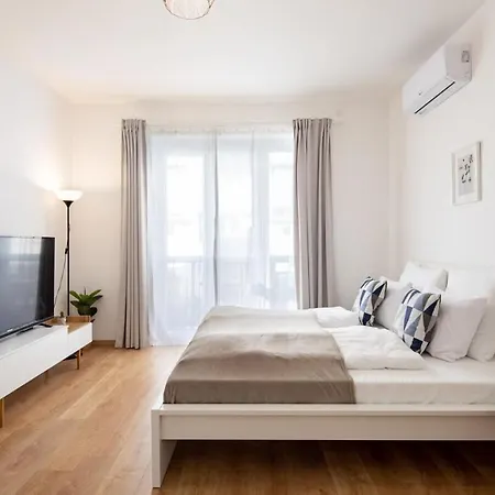 - Fresh With Balcony 아파트