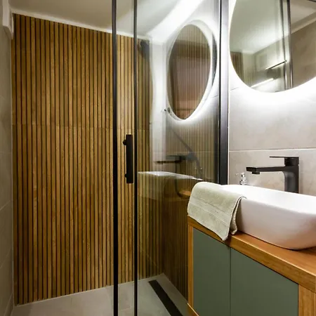 Apartman Boulevard Haven W Terrace & Ac By Nw Budapest