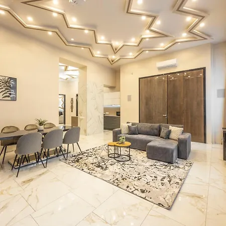 Apartment Extravagant & Modern Grand In The Center Of Budapest