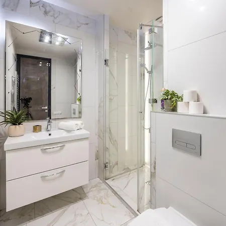 Extravagant & Modern Grand In The Center Of Budapest