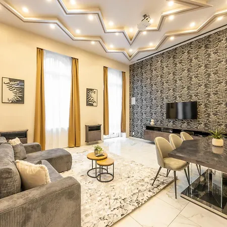 Extravagant & Modern Grand In The Center Of