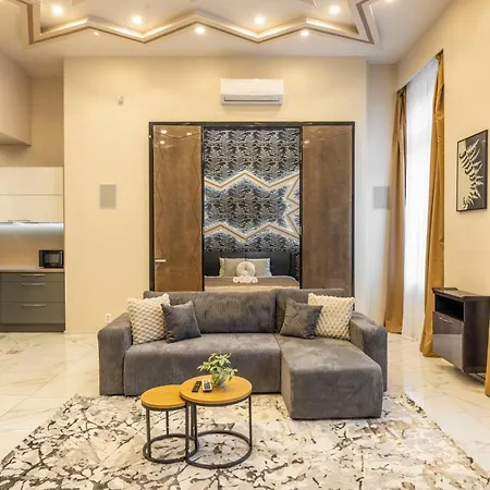 Extravagant & Modern Grand In The Center Of Apartment Budapest