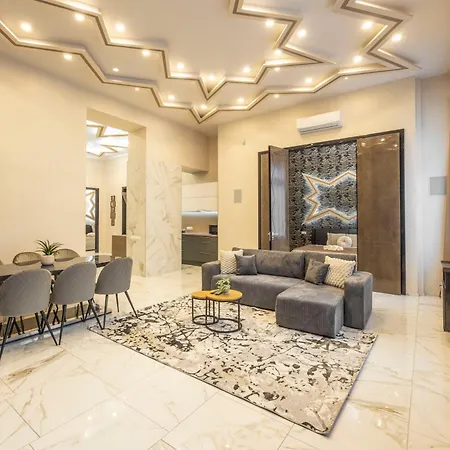 Apartment Extravagant & Modern Grand In The Center Of